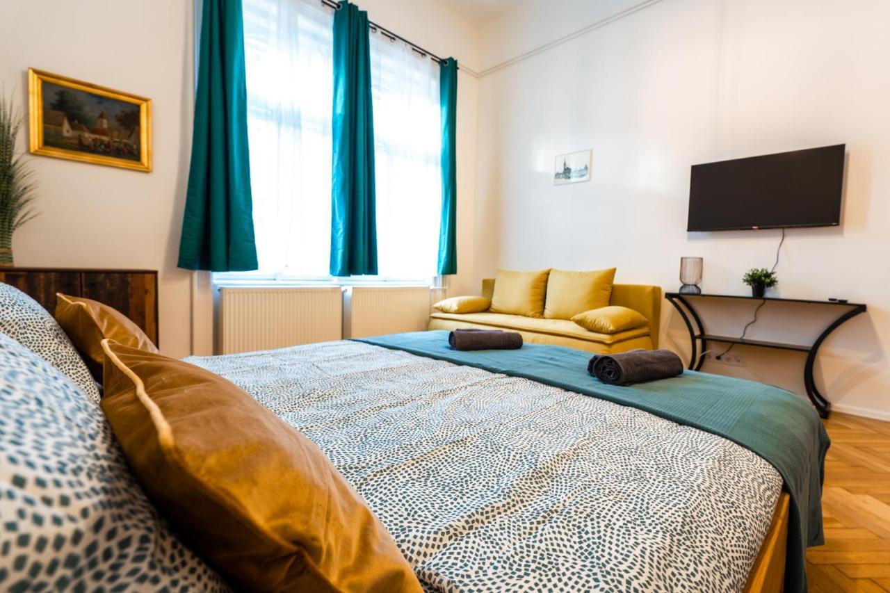 Palace Quarter Suite ブダペスト エクステリア 写真